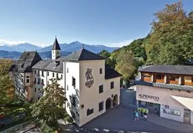 Weiherburg beim Alpenzoo