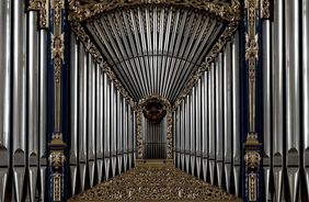 His majesty the organ: an interview with Peter Waldner